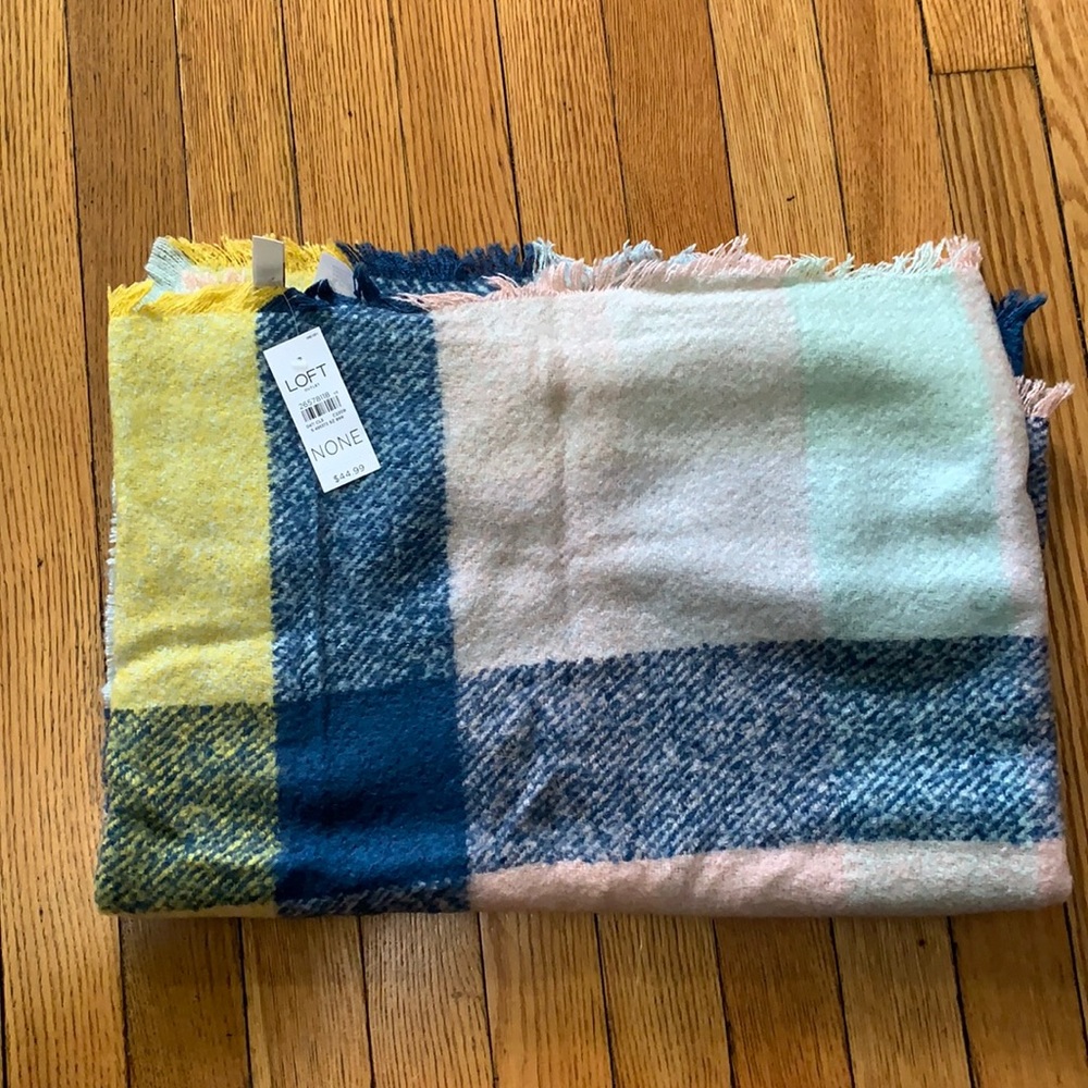 NWT LOFT brand Pastel Blanket Scarf